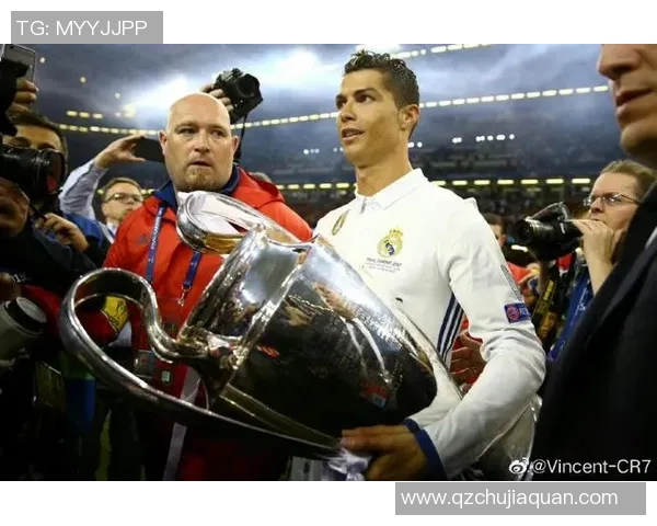 杰克逊与足球明星的传奇故事：从绿茵场到音乐舞台的跨界合作